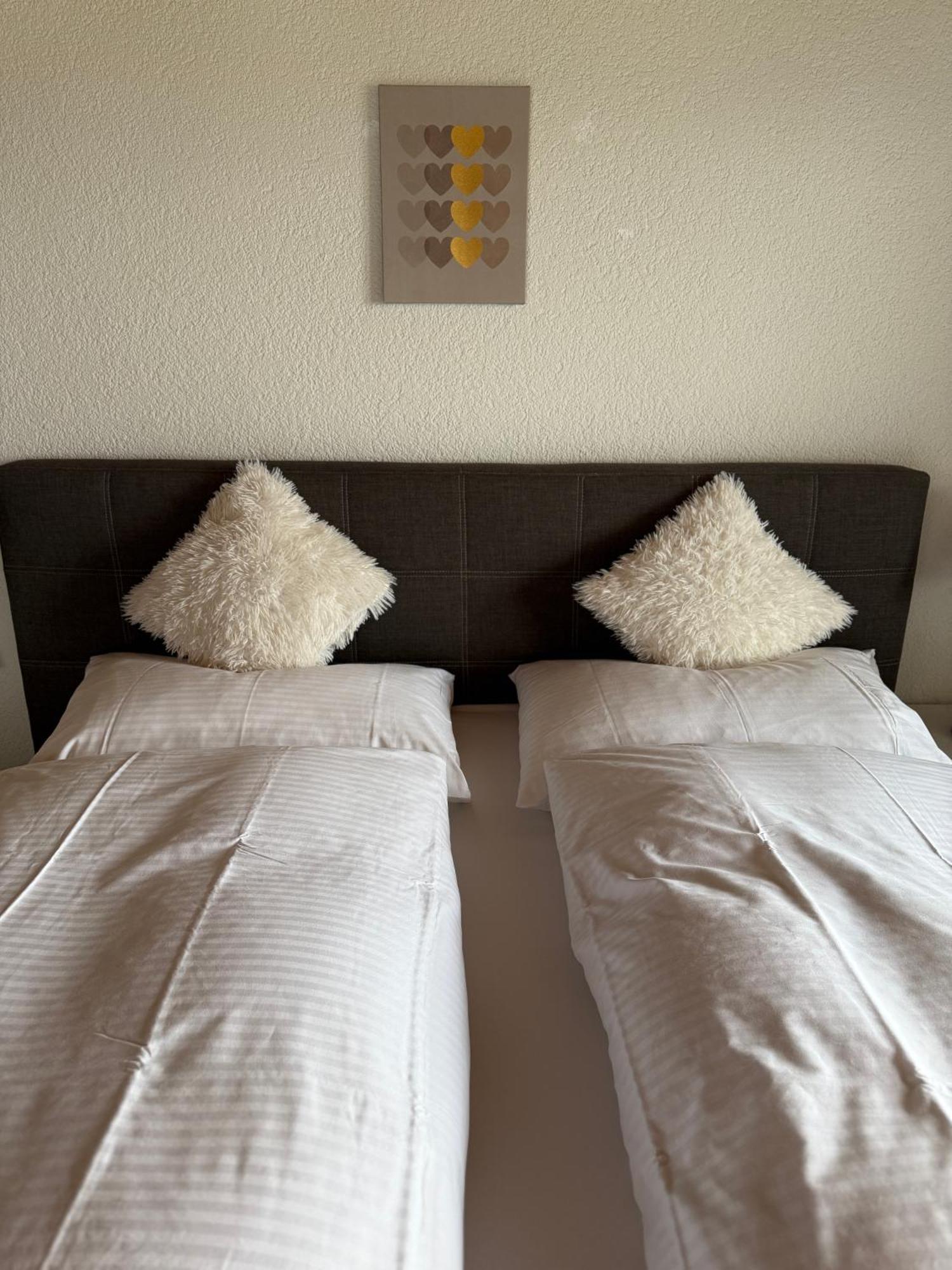 Eva'S Seeblick Krattigen Habitación foto